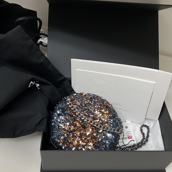 Chanel miscellaneous bag - Picture 9 of 10